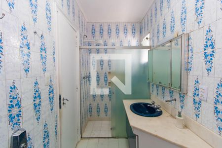 Casa à venda com 300m², 4 quartos e 2 vagasBanheiro da Suíte