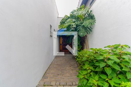 Casa à venda com 300m², 4 quartos e 2 vagasCorredor