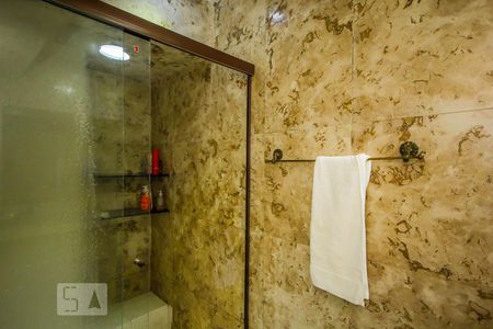 Apartamento à venda com 160m², 4 quartos e 1 vaga Apartamento à venda com 160m², 4 quartos e 1 vagaBanheiro Social