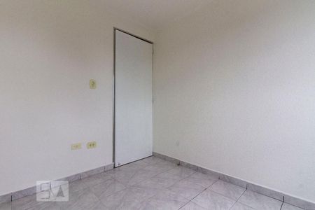Quarto 2 de apartamento para alugar com 2 quartos, 56m² em Conjunto Residencial José Bonifácio, São Paulo