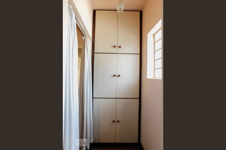 Despensa  de casa para alugar com 3 quartos, 195m² em Planalto Paulista, São Paulo