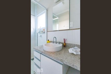 Casa de condomínio à venda com 350m², 4 quartos e 4 vagasBanheiro