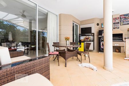 Casa de condomínio à venda com 350m², 4 quartos e 4 vagasÁrea Gourmet e Varanda