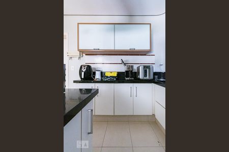 Casa de condomínio à venda com 350m², 4 quartos e 4 vagasCozinha