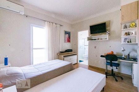 Casa de condomínio à venda com 350m², 4 quartos e 4 vagasSuíte 4