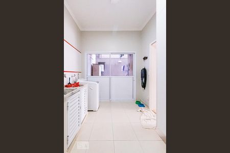 Casa de condomínio à venda com 350m², 4 quartos e 4 vagasÁrea de Serviço