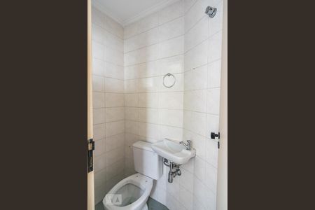 Apartamento para alugar com 117m², 3 quartos e 2 vagas Apartamento para alugar com 117m², 3 quartos e 2 vagasBanheiro de Serviço