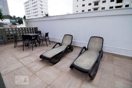 Apartamento à venda com 50m², 1 quarto e 2 vagas Apartamento à venda com 50m², 1 quarto e 2 vagasPiscina