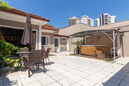 Casa à venda com 270m², 3 quartos e 4 vagasQuintal