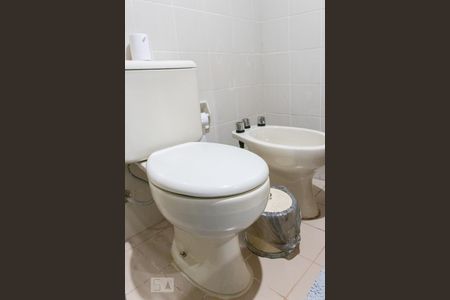 Apartamento à venda com 115m², 3 quartos e 2 vagasBanheiro da Suite