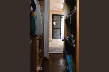 Apartamento à venda com 115m², 3 quartos e 2 vagasCloset da Suite