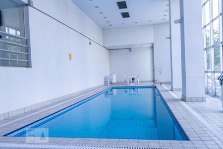 Apartamento à venda com 140m², 2 quartos e 4 vagasPiscina