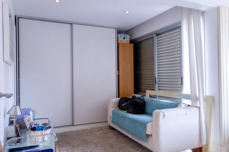 Apartamento à venda com 140m², 2 quartos e 4 vagasQuarto Suíte