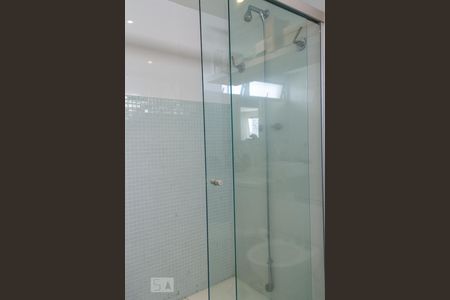 Apartamento à venda com 140m², 2 quartos e 4 vagasBanheiro da Suíte