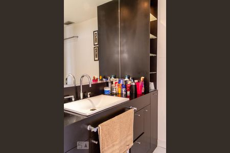 Apartamento à venda com 140m², 2 quartos e 4 vagasBanheiro Corredor