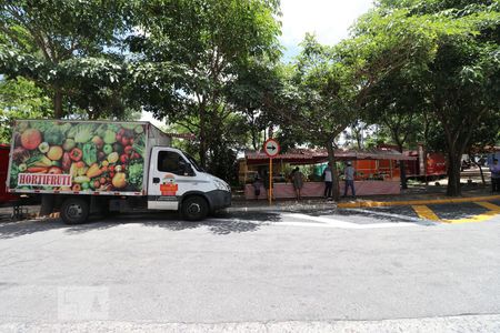 Apartamento à venda com 72m², 2 quartos e 1 vagaFeira 