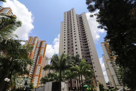 Apartamento à venda com 72m², 2 quartos e 1 vagaFachada