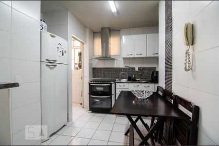 Apartamento à venda com 95m², 3 quartos e 1 vaga Apartamento à venda com 95m², 3 quartos e 1 vagaCozinha
