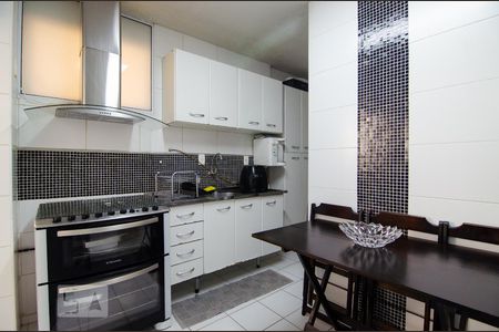 Apartamento à venda com 95m², 3 quartos e 1 vaga Apartamento à venda com 95m², 3 quartos e 1 vagaCozinha