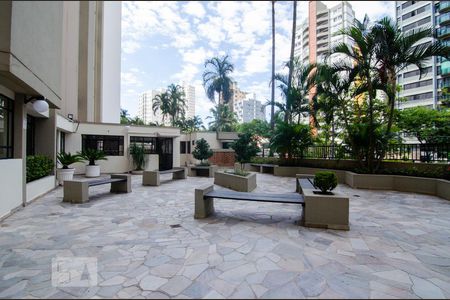 Apartamento à venda com 95m², 3 quartos e 1 vaga Apartamento à venda com 95m², 3 quartos e 1 vagaÁrea comum - entrada da torre