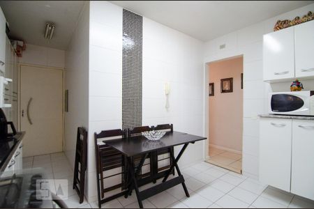 Apartamento à venda com 95m², 3 quartos e 1 vaga Apartamento à venda com 95m², 3 quartos e 1 vagaCozinha