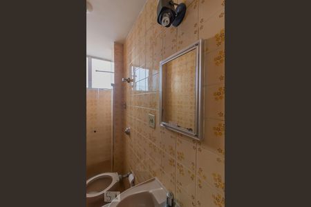 Banheiro de apartamento para alugar com 2 quartos, 54m² em Caiçaras, Belo Horizonte