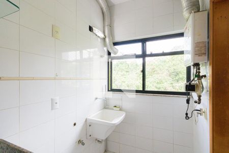 Apartamento à venda com 245m², 4 quartos e 4 vagas Apartamento à venda com 245m², 4 quartos e 4 vagasÁrea de Serviço