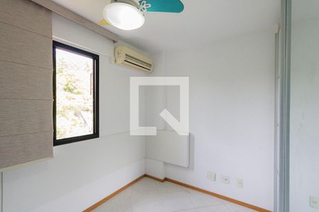 Apartamento à venda com 245m², 4 quartos e 4 vagas Apartamento à venda com 245m², 4 quartos e 4 vagasQuarto 2