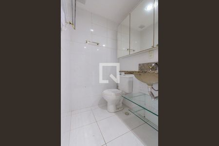 Apartamento à venda com 245m², 4 quartos e 4 vagas Apartamento à venda com 245m², 4 quartos e 4 vagasBanheiro do Quarto 3