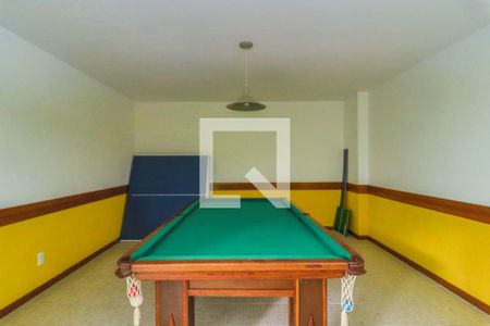 Apartamento à venda com 245m², 4 quartos e 4 vagas Apartamento à venda com 245m², 4 quartos e 4 vagasSalão de Jogos