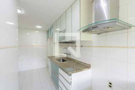 Apartamento à venda com 245m², 4 quartos e 4 vagas Apartamento à venda com 245m², 4 quartos e 4 vagasCozinha