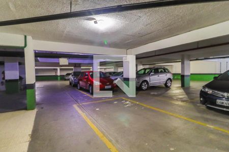 Apartamento à venda com 245m², 4 quartos e 4 vagas Apartamento à venda com 245m², 4 quartos e 4 vagasGaragem