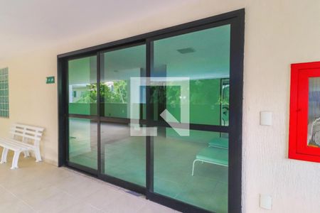 Apartamento à venda com 245m², 4 quartos e 4 vagas Apartamento à venda com 245m², 4 quartos e 4 vagasÁrea Comum