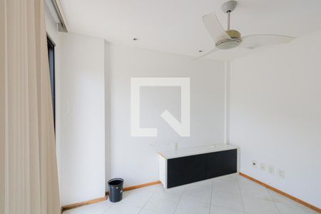 Apartamento à venda com 245m², 4 quartos e 4 vagas Apartamento à venda com 245m², 4 quartos e 4 vagasQuarto 4 - Suíte