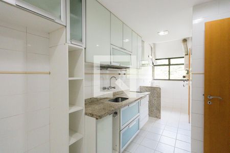 Apartamento à venda com 245m², 4 quartos e 4 vagas Apartamento à venda com 245m², 4 quartos e 4 vagasCozinha