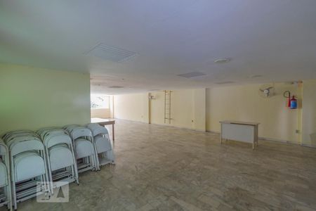 Apartamento à venda com 70m², 2 quartos e 1 vaga Apartamento à venda com 70m², 2 quartos e 1 vagaÁrea Comum - Salão de Festas