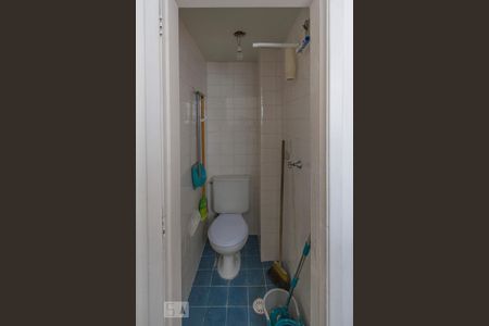 Apartamento à venda com 70m², 2 quartos e 1 vaga Apartamento à venda com 70m², 2 quartos e 1 vagaBanheiro de Serviço