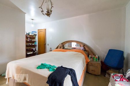 Casa à venda com 357m², 4 quartos e 4 vagasQuarto 4 suíte