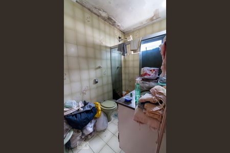 Casa à venda com 357m², 4 quartos e 4 vagasBanheiro quarto 3 suíte