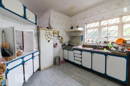 Casa à venda com 357m², 4 quartos e 4 vagasCozinha