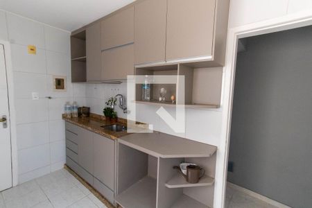 Apartamento à venda com 70m², 2 quartos e sem vaga Apartamento à venda com 70m², 2 quartos e sem vagaCozinha