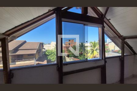 Casa de condomínio à venda com 180m², 2 quartos e 1 vagaSótão