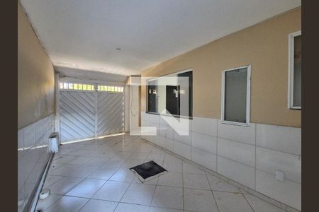 Casa de condomínio à venda com 180m², 2 quartos e 1 vagaGaragem