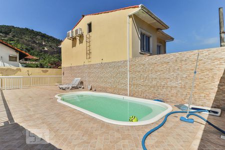 Casa de condomínio para alugar com 300m², 3 quartos e 4 vagas