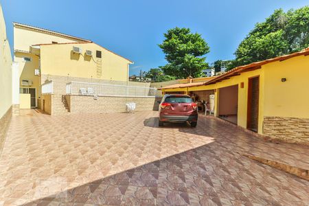 Casa de condomínio para alugar com 300m², 3 quartos e 4 vagas