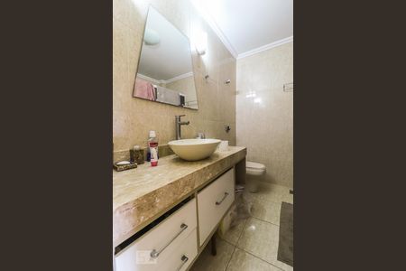 Casa de condomínio para alugar com 300m², 3 quartos e 4 vagas