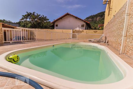 Casa de condomínio para alugar com 300m², 3 quartos e 4 vagas