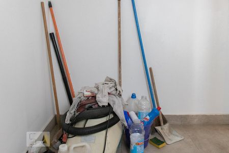 Apartamento à venda com 200m², 4 quartos e 3 vagas Apartamento à venda com 200m², 4 quartos e 3 vagasQuarto de Serviço