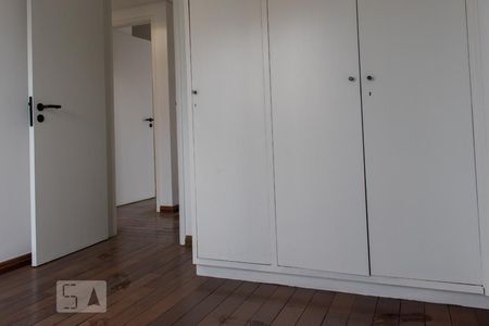 Apartamento à venda com 200m², 4 quartos e 3 vagas Apartamento à venda com 200m², 4 quartos e 3 vagasQuarto 2