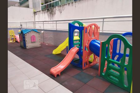 Apartamento à venda com 159m², 3 quartos e 2 vagas Apartamento à venda com 159m², 3 quartos e 2 vagasÁrea kids